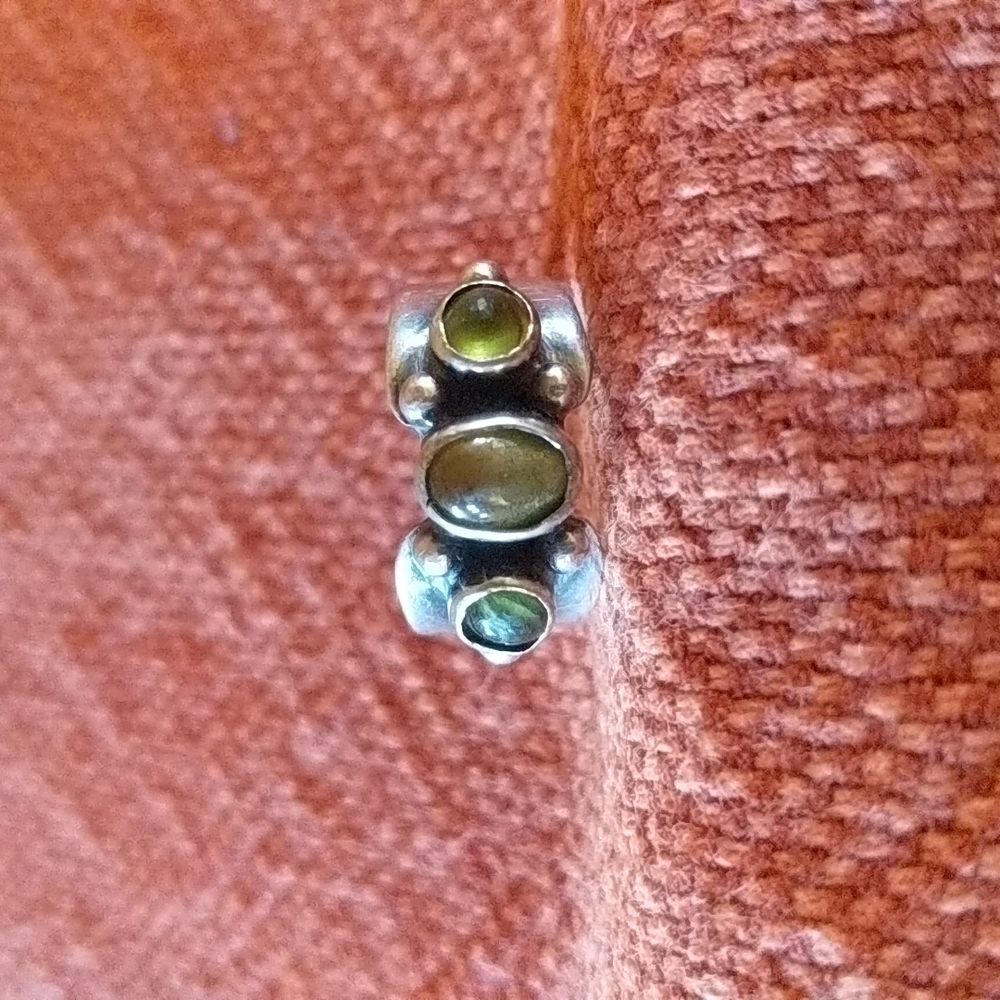 Vintage Silver and Green Stone Ring. Sz 8.